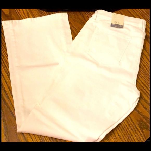 Style & Co. Denim - Style & Co White Curvy, BootCut Jeans, Size 12